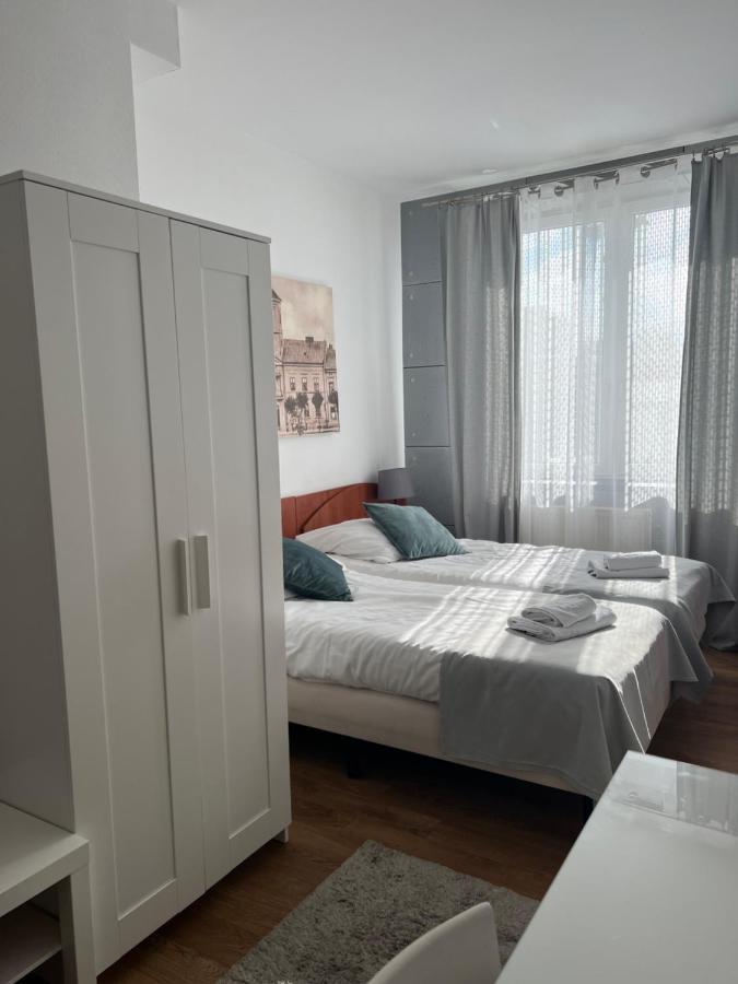 Hotel Turkovia Turek Extérieur photo